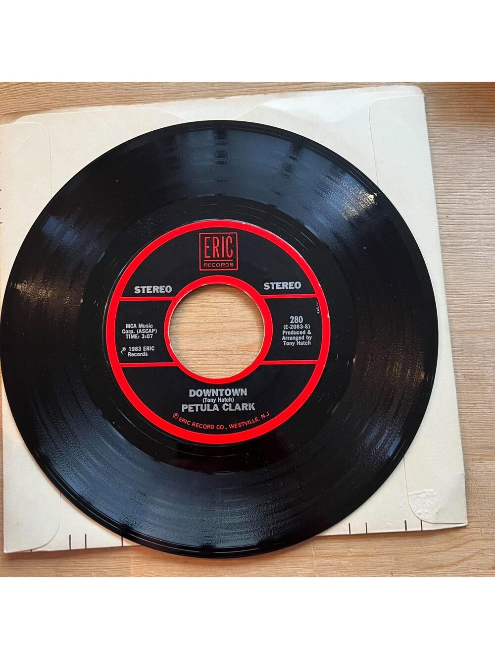 Petula Clark - Downtown/Kiss me Goodbye 45rpm VG+ R20